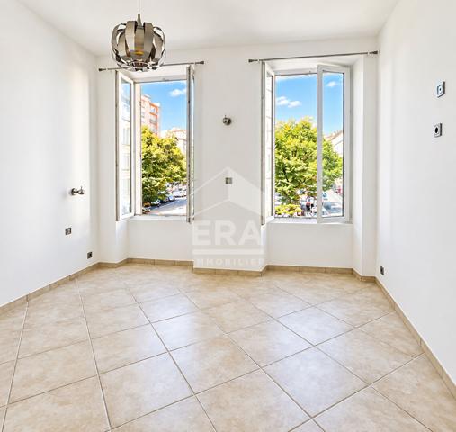 A vendre appartement type 3 de 69m2 avec terrasse de 10m2  place Sébastopol 13004 Marseille