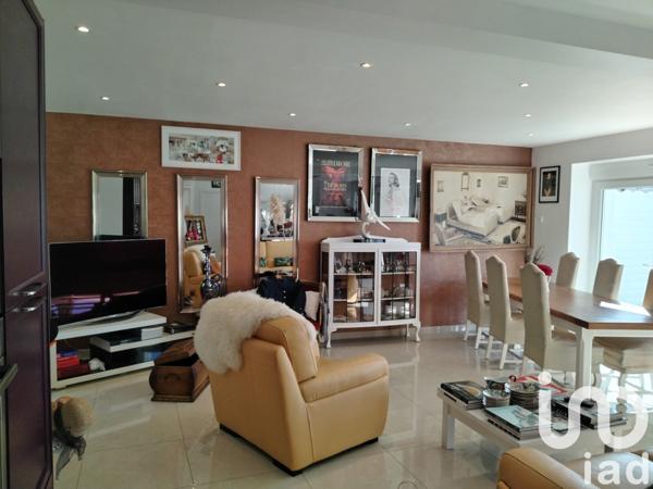 Maison traditionnelle 3 pièces de 108 m² à Saint-Pair-sur-Mer (50380)