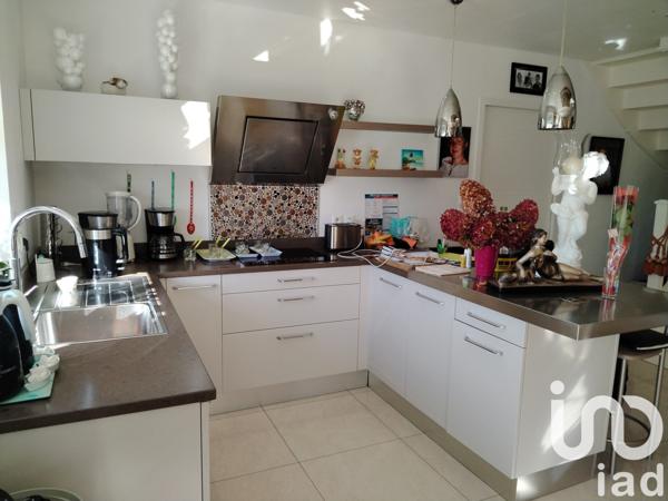 Maison traditionnelle 3 pièces de 108 m² à Saint-Pair-sur-Mer (50380)