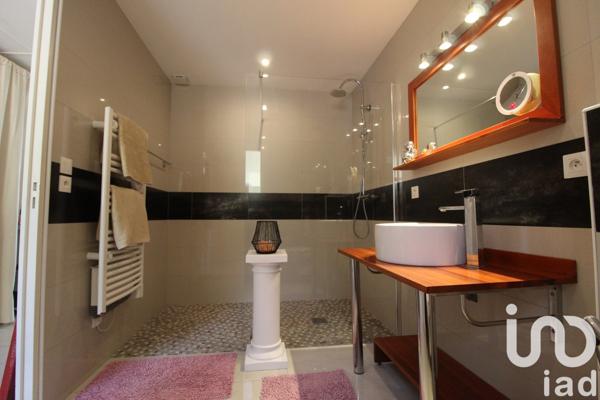 Maison traditionnelle 3 pièces de 108 m² à Saint-Pair-sur-Mer (50380)