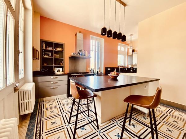 Villa bourgeoise dans un village thermal