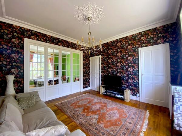 Villa bourgeoise dans un village thermal