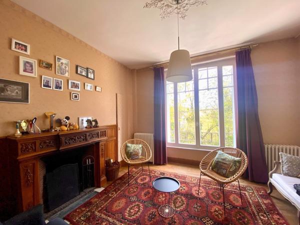 Villa bourgeoise dans un village thermal