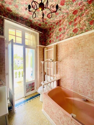 Villa bourgeoise dans un village thermal