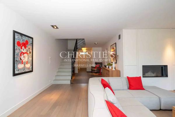 Maison d’architecte ancien clos, 190 m², histoire et modernité au cœur de La Flotte