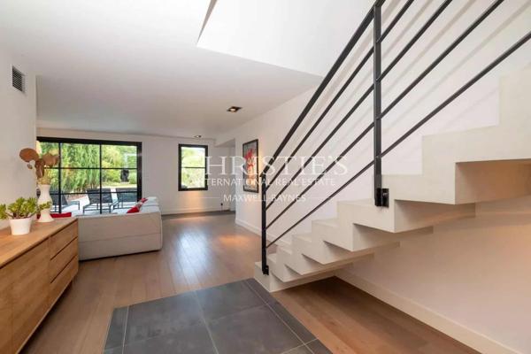 Maison d’architecte ancien clos, 190 m², histoire et modernité au cœur de La Flotte