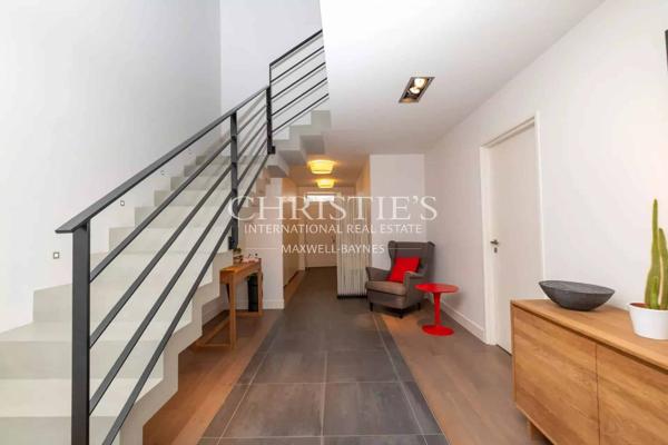 Maison d’architecte ancien clos, 190 m², histoire et modernité au cœur de La Flotte