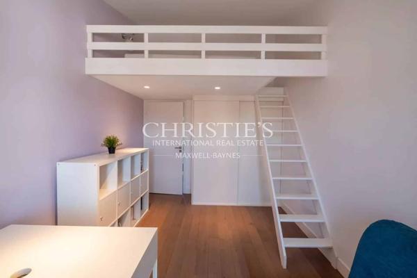Maison d’architecte ancien clos, 190 m², histoire et modernité au cœur de La Flotte