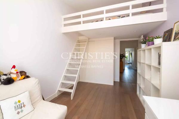 Maison d’architecte ancien clos, 190 m², histoire et modernité au cœur de La Flotte