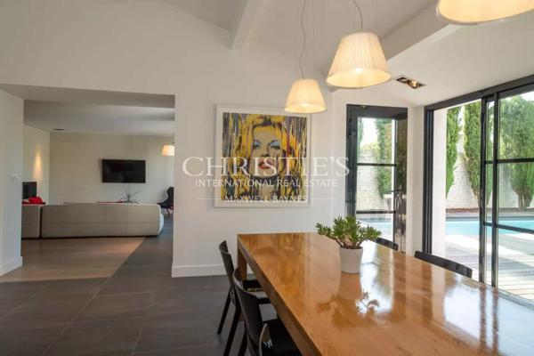 Maison d’architecte ancien clos, 190 m², histoire et modernité au cœur de La Flotte