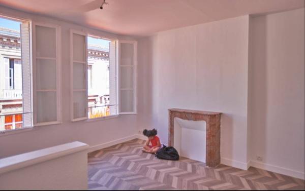Grand studio 28 m² centre de Libourne, 2ème étage