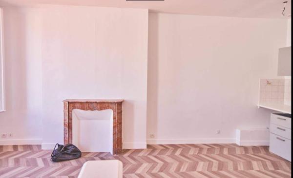 Grand studio 28 m² centre de Libourne, 2ème étage