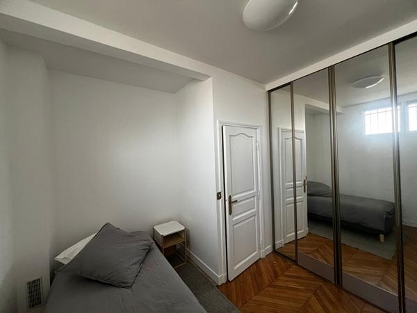 Paris 16, Élégant appartement de réception avec balcon, à deux pas de la Place Victor Hugo
