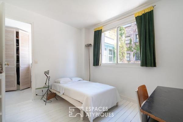 Maison contemporaine avec patio et terrasse
