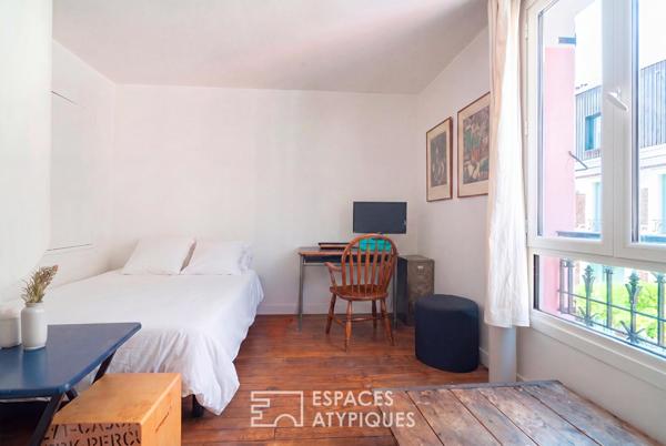 Maison contemporaine avec patio et terrasse
