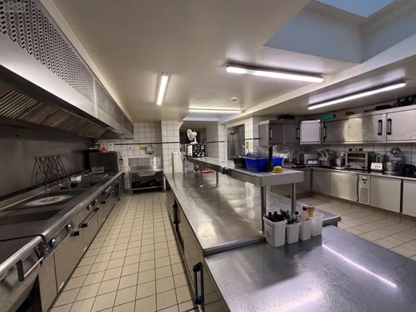 Achat - Fonds et/ou murs commerciaux | Fonds et/ou murs commerciaux Sedan 08200 50 pièces 1700 m 2 500 m 2