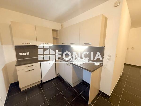 Location Studio 25 m² - Saint Julien En Genevois 74160