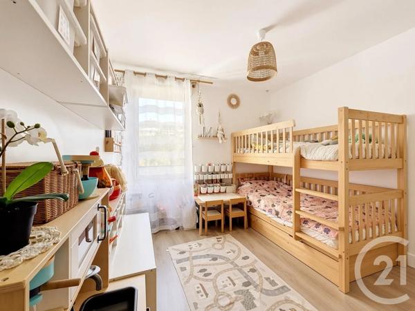 Appartement F3 à vendre  3 pièces - 64,56 m 2   FRESNES  - 94