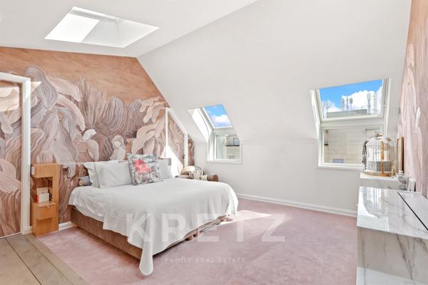 Paris 3e - Haut Marais - Appartement en dernier étage avec terrasses d'environ 60m2 en rooftop