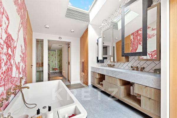 Paris 3e - Haut Marais - Appartement en dernier étage avec terrasses d'environ 60m2 en rooftop