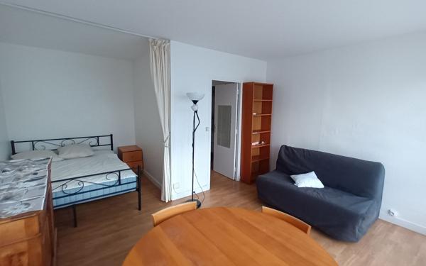 Appartement à vendre    1 pièce • 29,80 m2 Antony