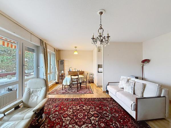 Appartement lumineux avec balcon