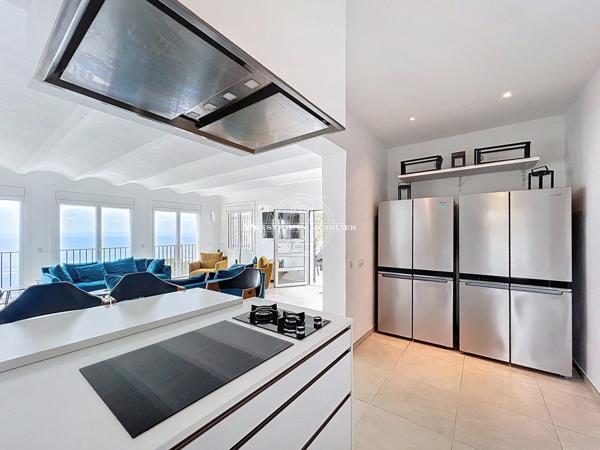 Roses – Somptueuse villa vue mer, 2ème ligne, plage 300m secteur prisé