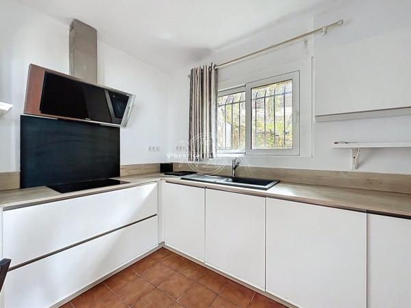 Roses – Somptueuse villa vue mer, 2ème ligne, plage 300m secteur prisé