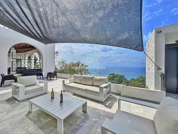 Roses – Somptueuse villa vue mer, 2ème ligne, plage 300m secteur prisé