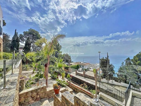 Roses – Somptueuse villa vue mer, 2ème ligne, plage 300m secteur prisé