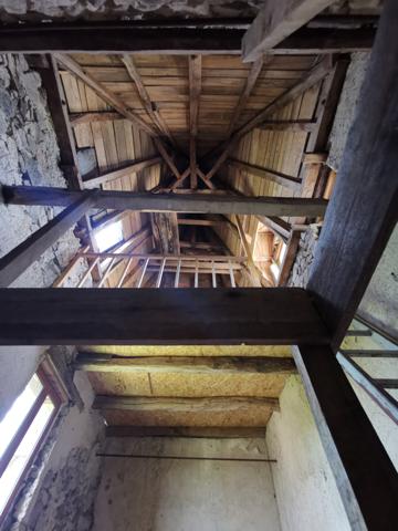 Villefranche-de-Rouergue (12200) Corps de ferme du XVIIIe rénové – Gîtes, mini-camping, piscine et superbe pigeonnier – Aveyron