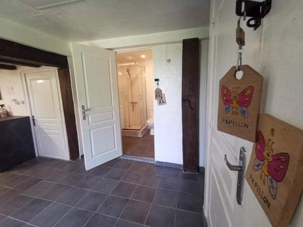 Villefranche-de-Rouergue (12200) Corps de ferme du XVIIIe rénové – Gîtes, mini-camping, piscine et superbe pigeonnier – Aveyron