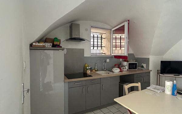 Appartement à louer    2 pièces • 25 m2 Nîmes