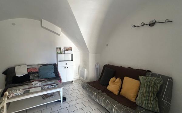 Appartement à louer    2 pièces • 25 m2 Nîmes