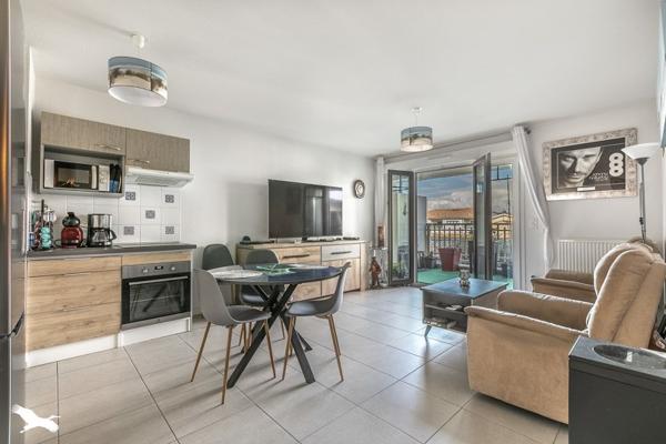 Appartement à vendre |                                       Marcheprime |                                        3 pièces  |  63 m²