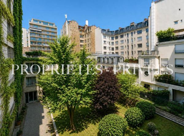 Studio lumineux de 33 m² avec balcon sur jardin au coeur d'Auteuil Sud - Paris 16e