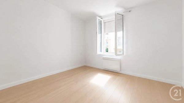 Appartement Studio à vendre  1 pièce - 29,46 m 2   ST DENIS  - 93