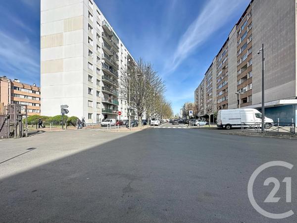 Appartement F2 à vendre  2 pièces - 52,30 m 2   GARGES LES GONESSE  - 95