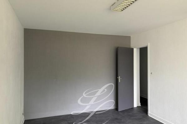 Location - BUREAUX 80 m 2