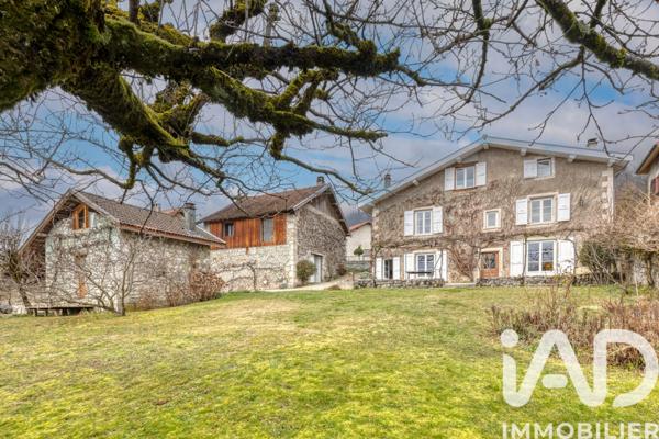 Maison à vendre 8 pièces 303 m² Saint-Ismier