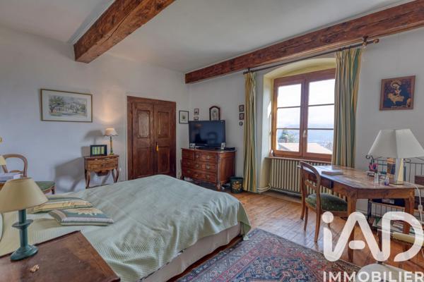 Maison à vendre 8 pièces 303 m² Saint-Ismier