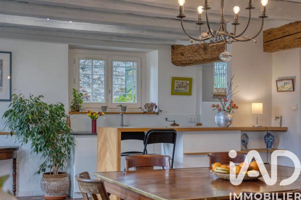 Maison à vendre 8 pièces 303 m² Saint-Ismier