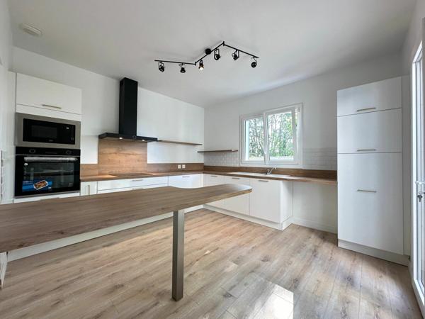 Maison à vendre    5 pièces •  Breuillet