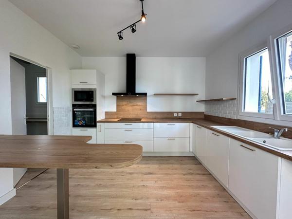 Maison à vendre    5 pièces •  Breuillet