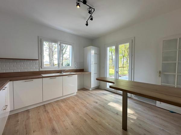 Maison à vendre    5 pièces •  Breuillet