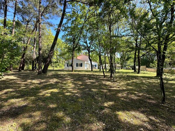 Maison à vendre    5 pièces •  Breuillet