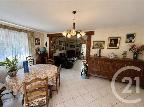 Maison à vendre  4 pièces - 101,20 m 2   SAUJON  - 17