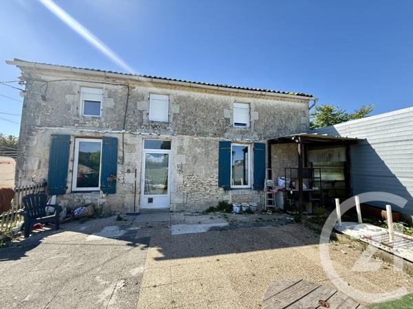Maison à vendre  4 pièces - 101,20 m 2   SAUJON  - 17