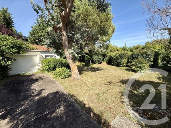 Maison à vendre  4 pièces - 101,20 m 2   SAUJON  - 17