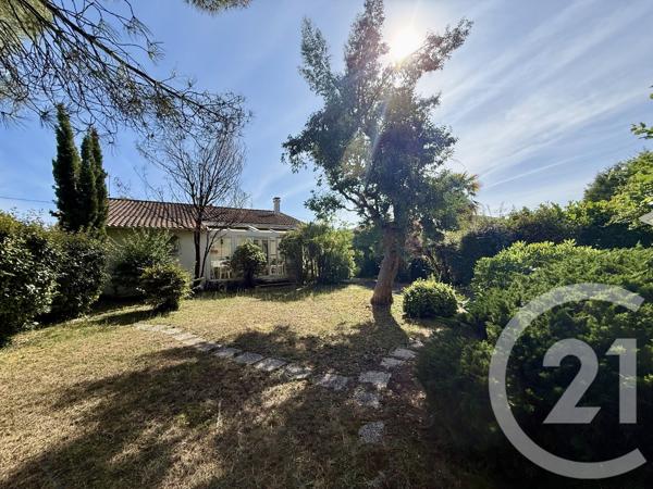 Maison à vendre  4 pièces - 101,20 m 2   SAUJON  - 17